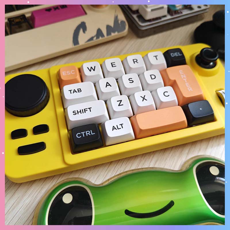 Gaming Keyboard 1 Hand - K811 teclado para jogos com fio